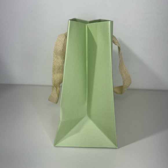 Laduree Paris Macaroons Decorative Framable Shopping Gift Bag - Picture 6 of 8